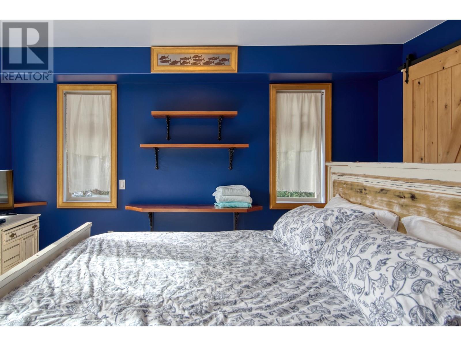 1286 Gower Point Road, Gibsons, British Columbia  V0N 1V3 - Photo 21 - R2858746