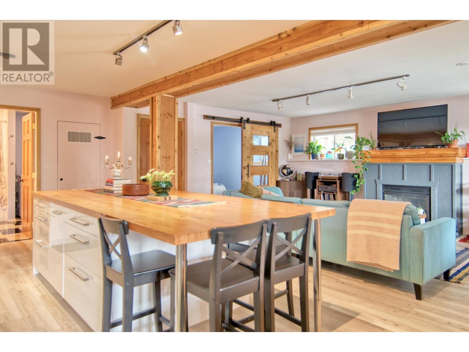 1286 Gower Point Road, Gibsons, British Columbia  V0N 1V3 - Photo 35 - R2858746