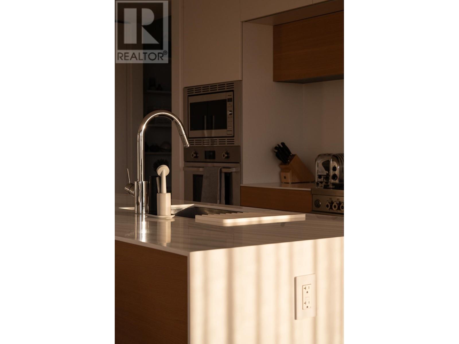 702 1555 W 8th Avenue, Vancouver, British Columbia  V6J 1T5 - Photo 12 - R2858710