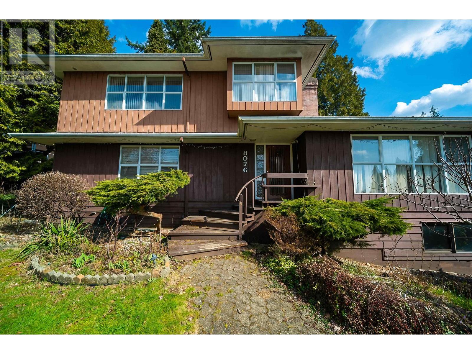 8076 Gray Avenue, Burnaby, British Columbia  V5J 4A1 - Photo 1 - R2858801