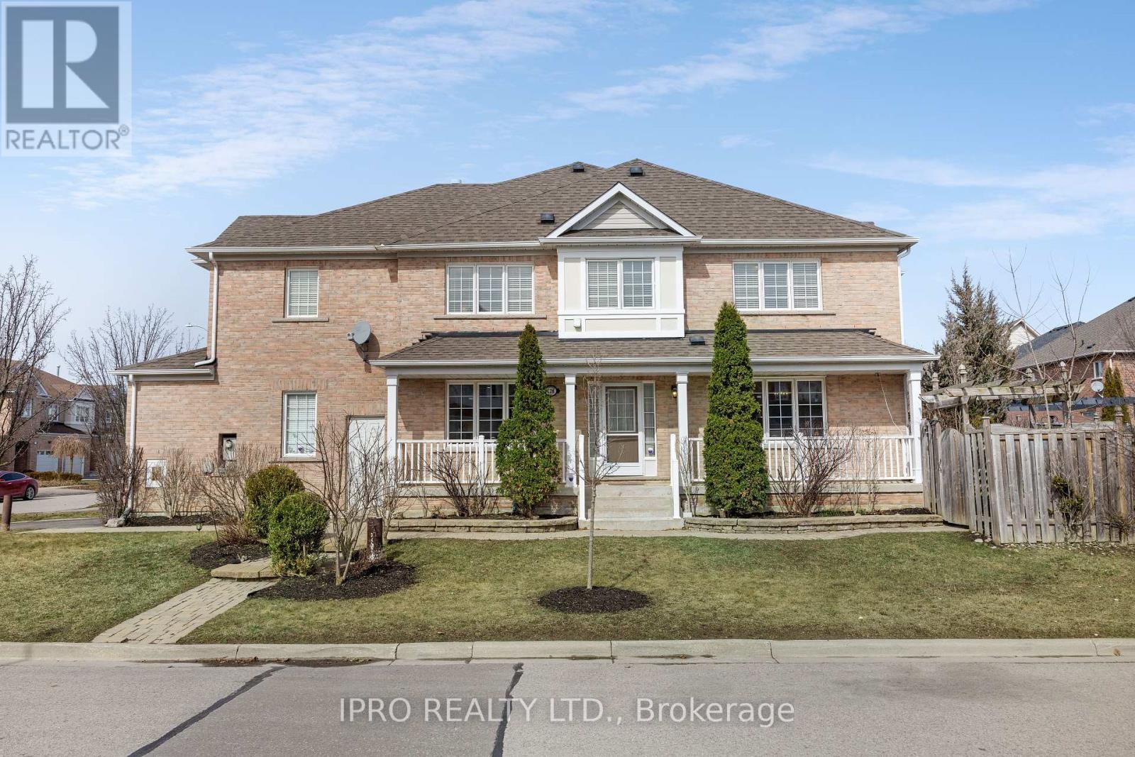 128 Lowther Ave, Richmond Hill, Ontario  L4E 4P4 - Photo 2 - N8136982