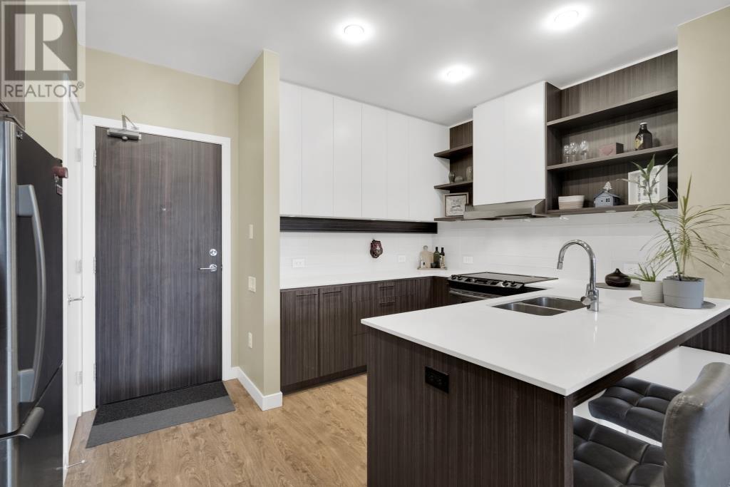 412 618 Como Lake Avenue, Coquitlam, British Columbia  V3J 0G1 - Photo 5 - R2858821