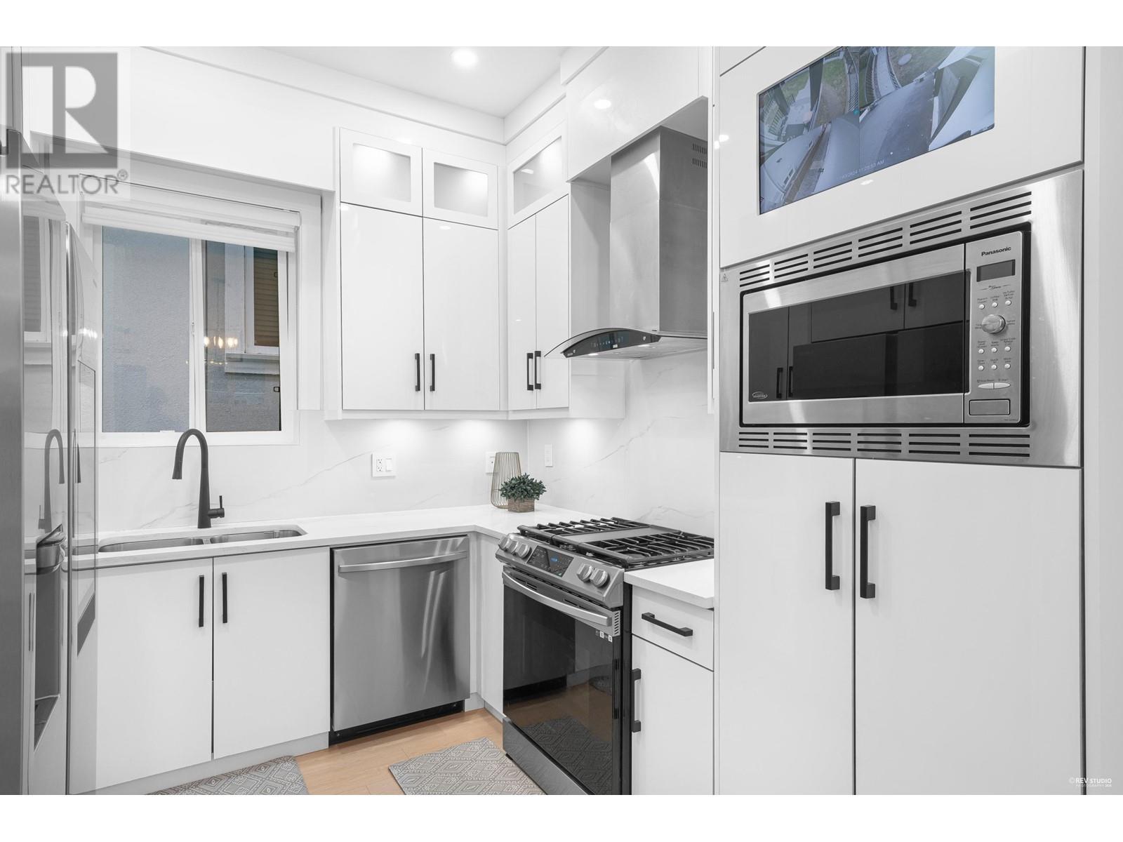 3442 Pandora Street, Vancouver, British Columbia  V5K 1W8 - Photo 12 - R2858386