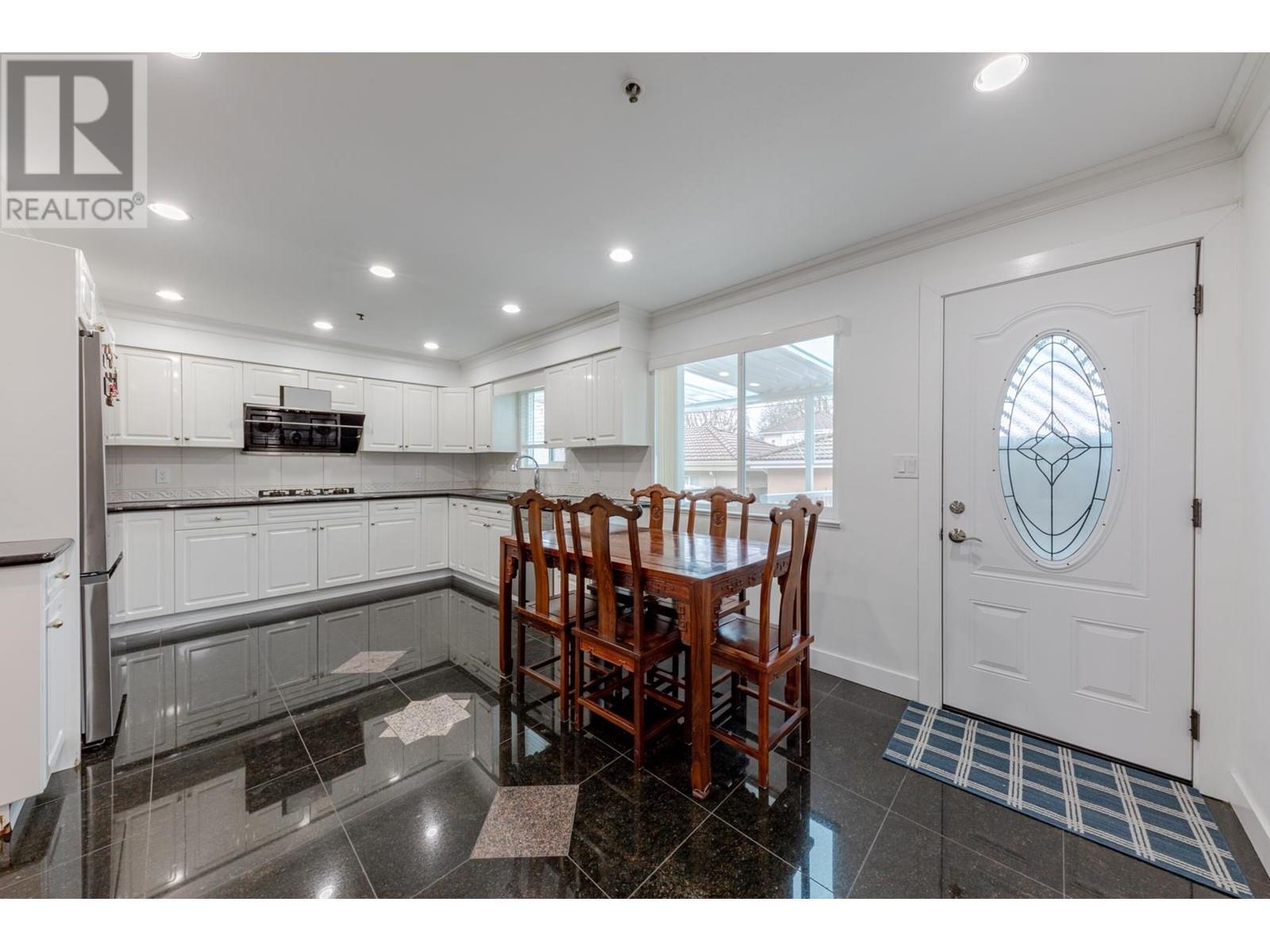 2169 E 48th Avenue, Vancouver, British Columbia  V5P 1R7 - Photo 5 - R2858591