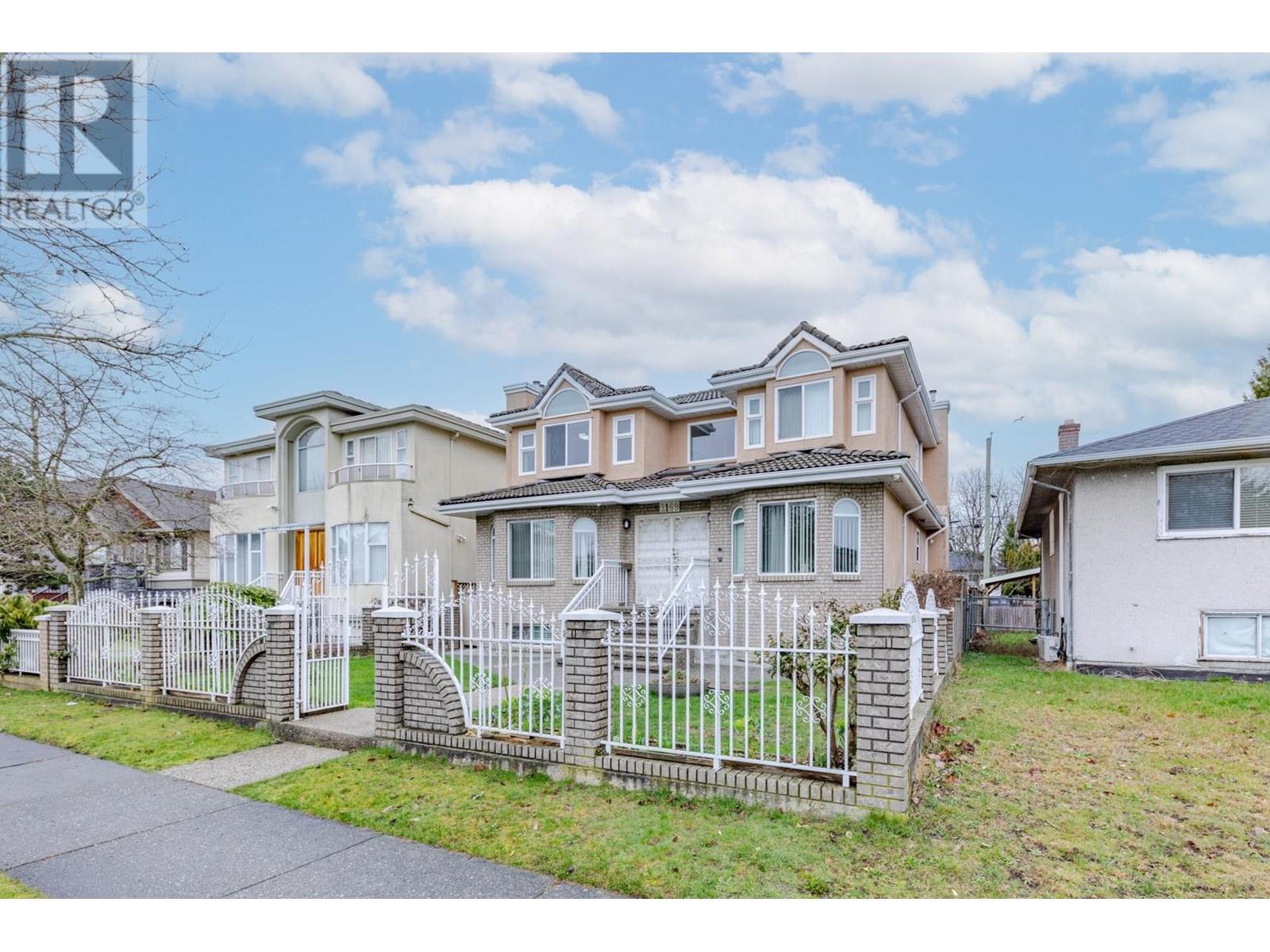 2169 E 48th Avenue, Vancouver, British Columbia  V5P 1R7 - Photo 2 - R2858591