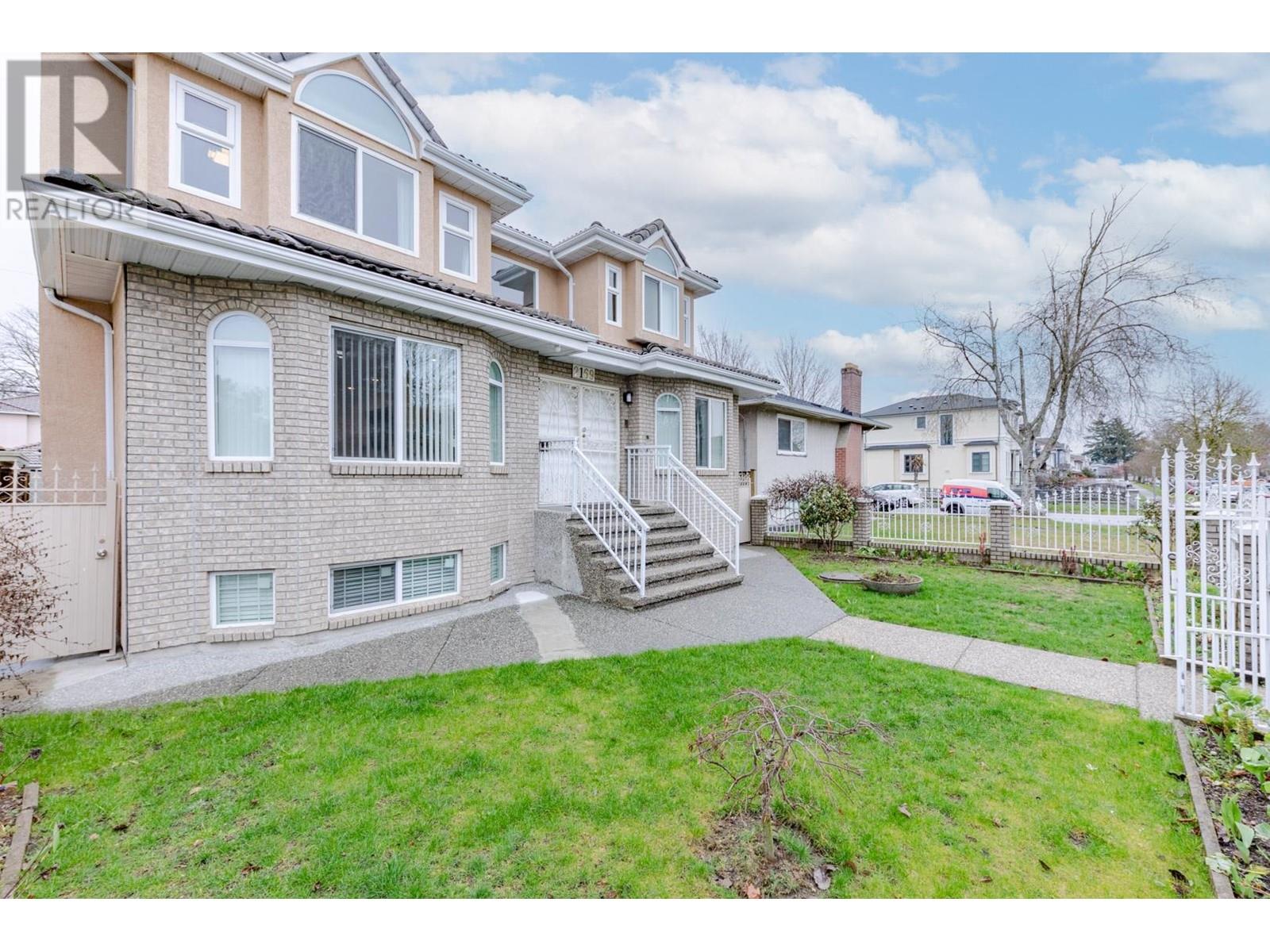 2169 E 48th Avenue, Vancouver, British Columbia  V5P 1R7 - Photo 3 - R2858591