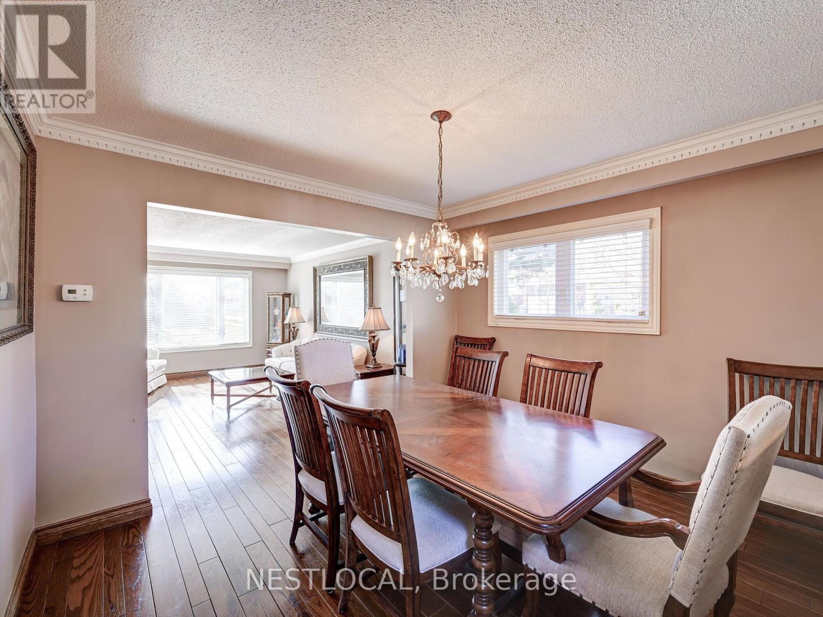 For Sale in Mississauga - 2577 Palisander Avenue, Mississauga, Ontario  L5B 2L1 - Photo 6 - W8137262