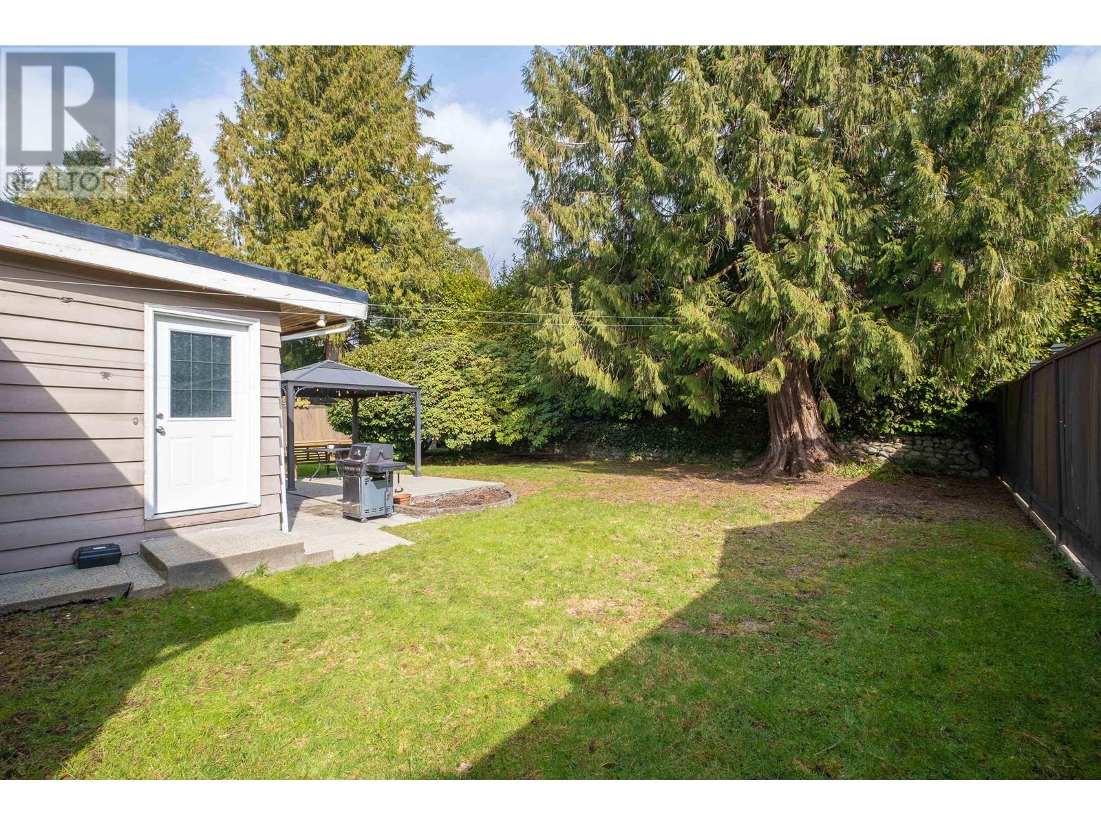 3558 Greentree Lane, North Vancouver, British Columbia  V7R 4C4 - Photo 22 - R2858860