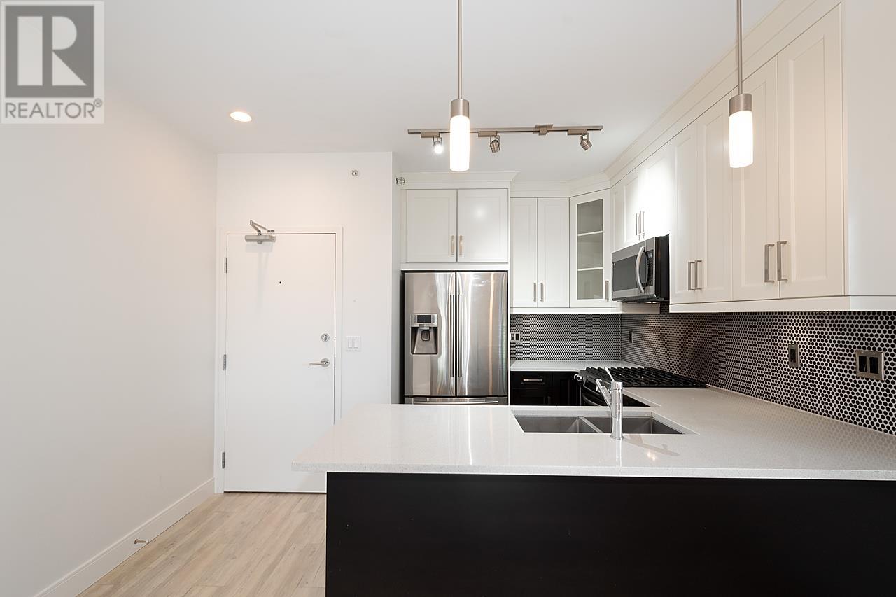 4548 Hastings Street, Burnaby, British Columbia  V5C 2K4 - Photo 2 - R2858859
