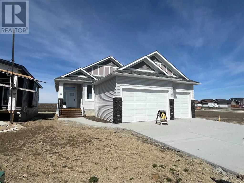 16 Williams Avenue, Olds, Alberta  T4H 0H1 - Photo 2 - A2098554