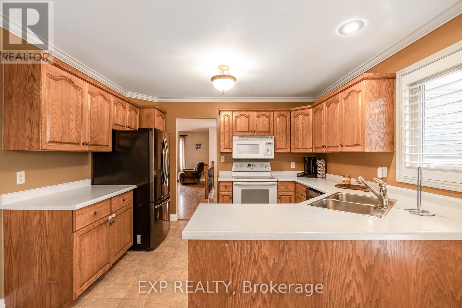 46 Grapeview Dr, St. Catharines, Ontario  L2R 6P9 - Photo 12 - X8134968