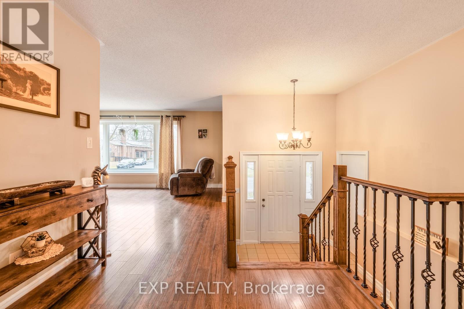 46 Grapeview Dr, St. Catharines, Ontario  L2R 6P9 - Photo 7 - X8134968
