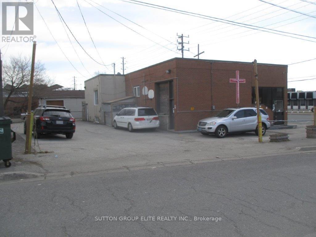 1876 Wilson Ave, Toronto, Ontario  M9M 1A5 - Photo 2 - W8137822