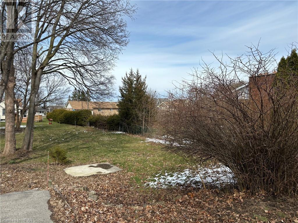 111 Napier Street, Goderich, Ontario  N7A 1W4 - Photo 3 - 40553010