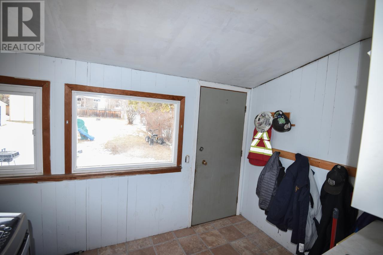 1404 Soues Street, Clinton, British Columbia  V0K 1K0 - Photo 10 - 177170