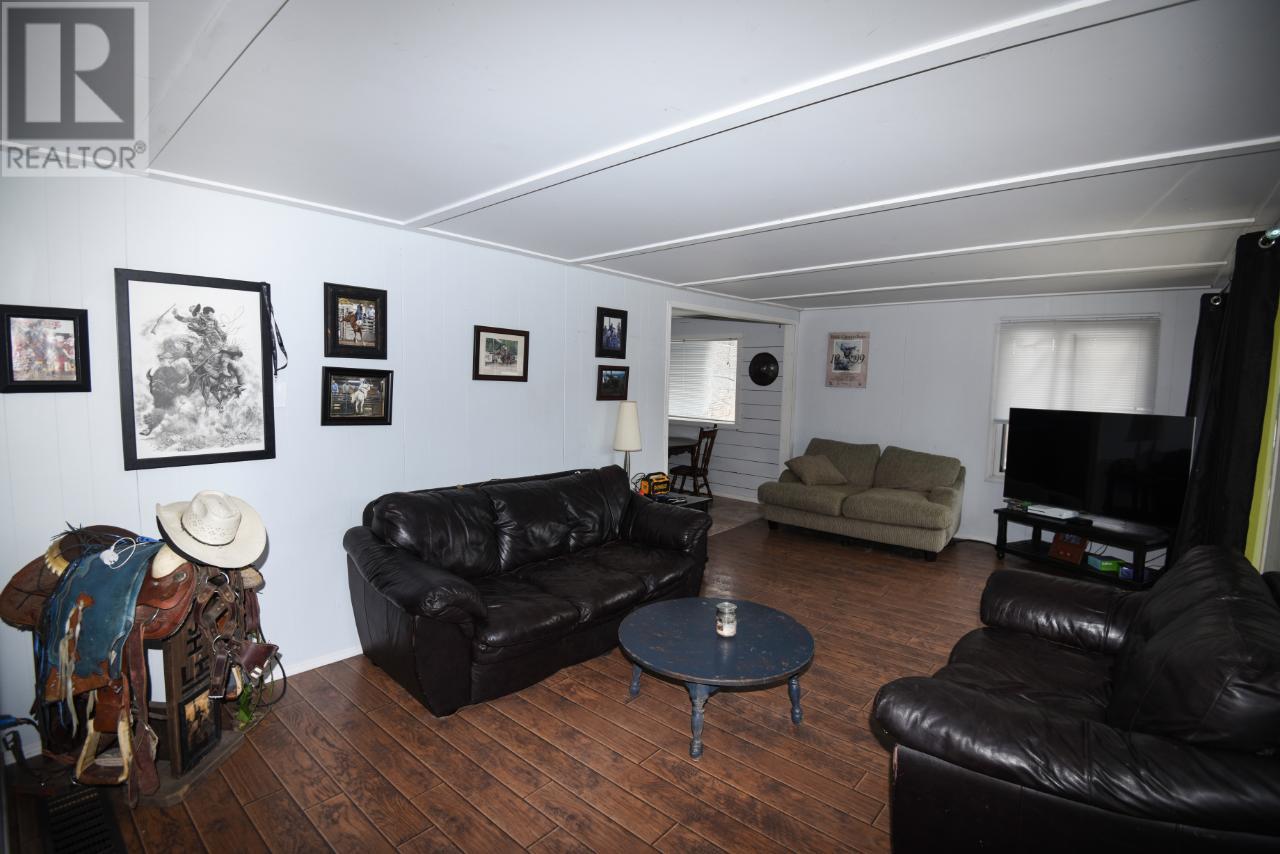 1404 Soues Street, Clinton, British Columbia  V0K 1K0 - Photo 3 - 177170