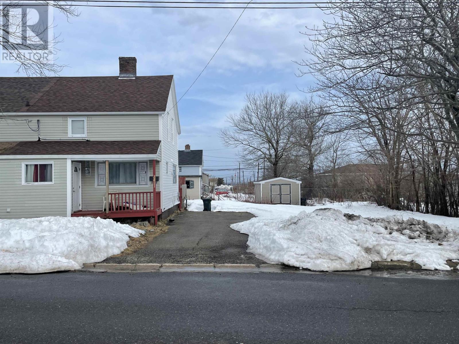 3411 Wood Avenue, New Waterford, Nova Scotia  B1H 1V2 - Photo 2 - 202404489