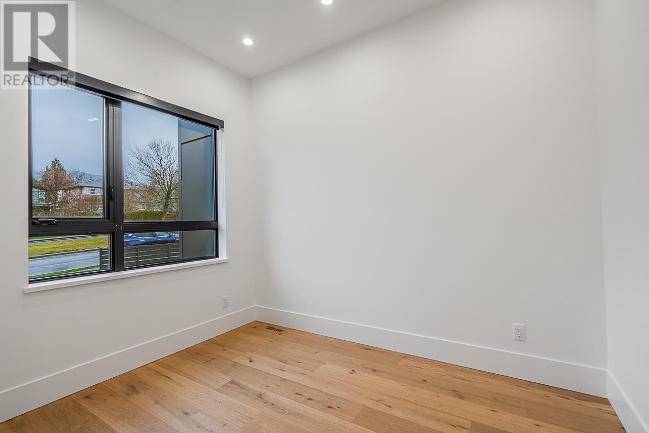 425 W Keith Road, North Vancouver, British Columbia  V7M 1M2 - Photo 10 - R2858896