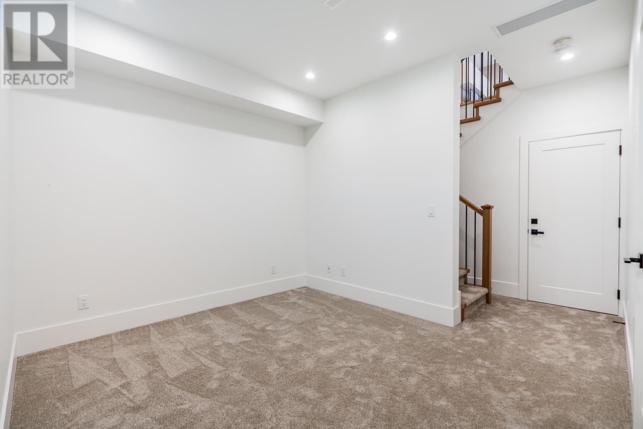 425 W Keith Road, North Vancouver, British Columbia  V7M 1M2 - Photo 25 - R2858896