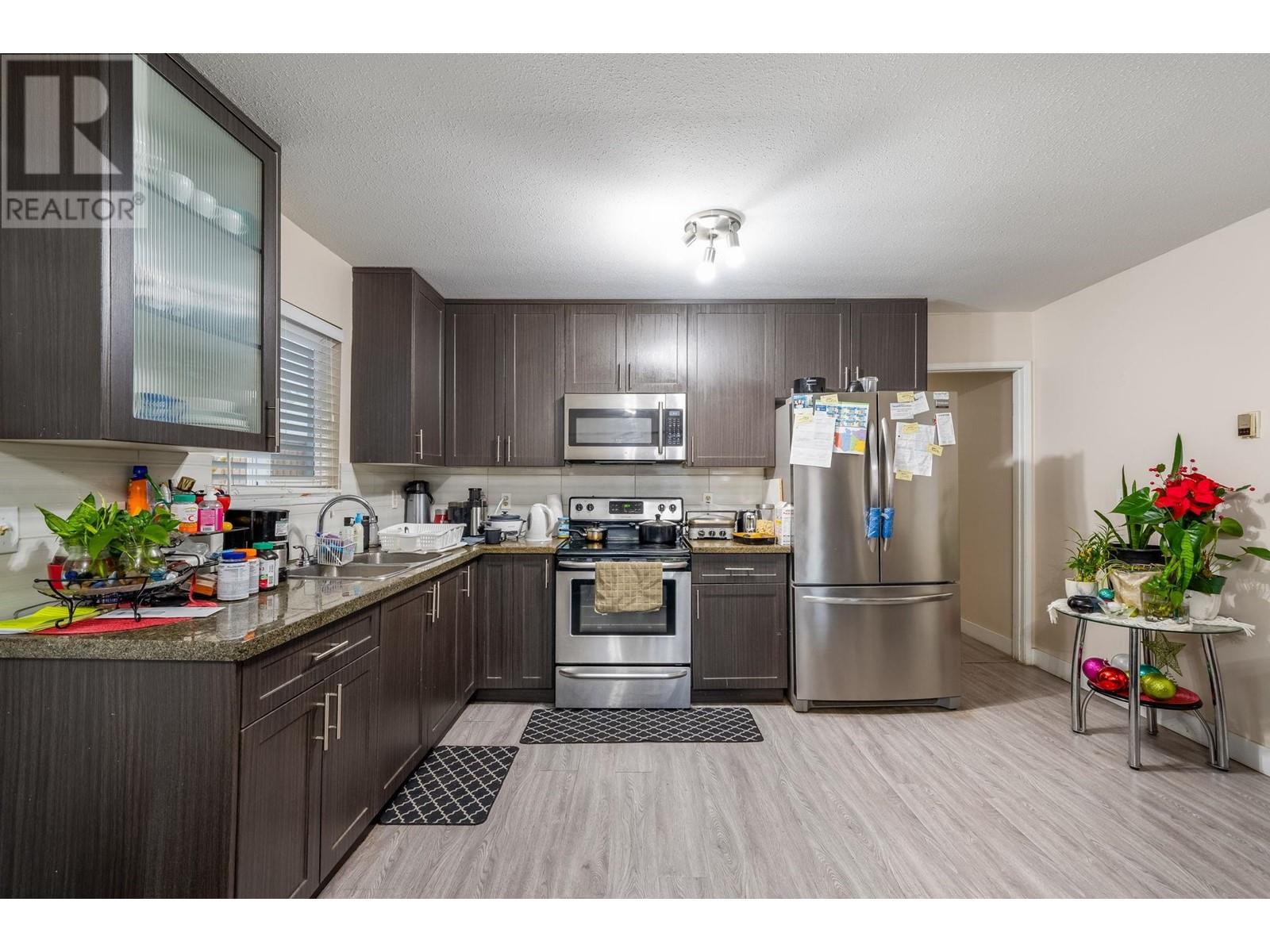 5065 Chambers Street, Vancouver, British Columbia  V5R 3L8 - Photo 11 - R2858872