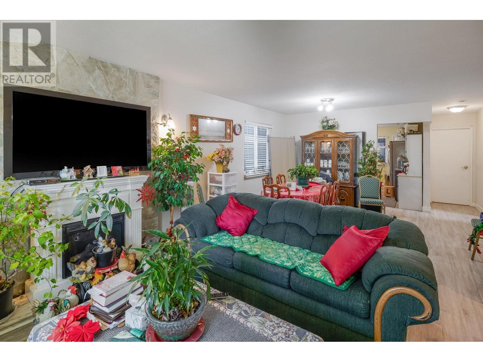 5065 Chambers Street, Vancouver, British Columbia  V5R 3L8 - Photo 4 - R2858872