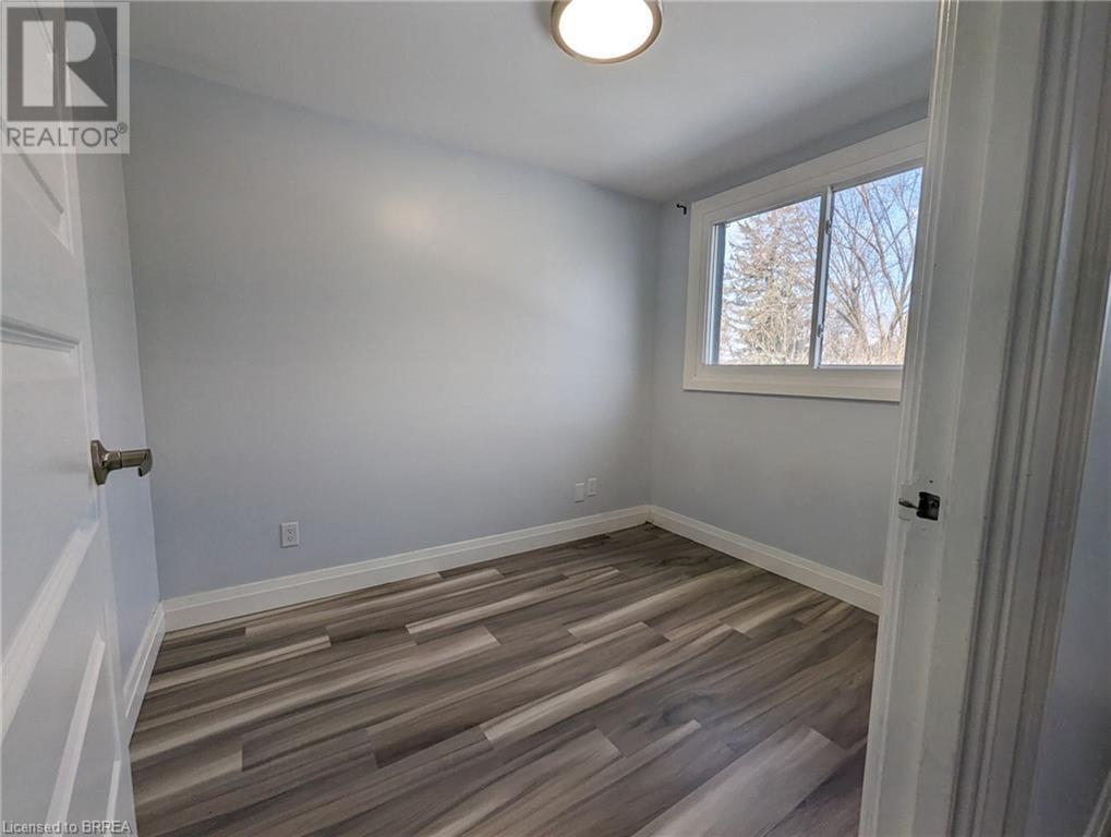 581 Strasburg Road, Kitchener, Ontario  N2E 1P2 - Photo 16 - 40538705