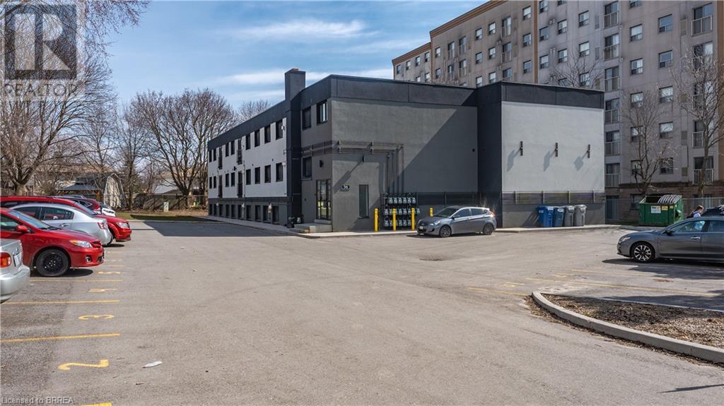 581 Strasburg Road, Kitchener, Ontario  N2E 1P2 - Photo 2 - 40538705