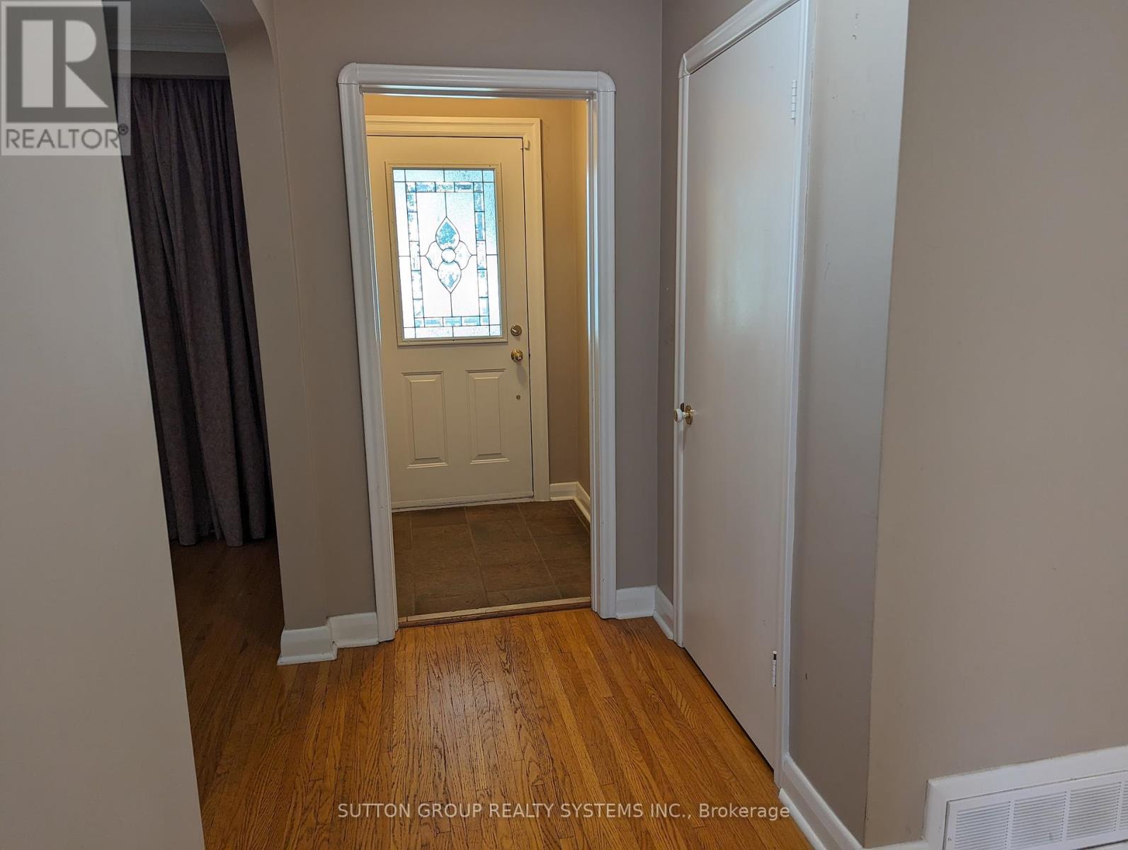 1292 Twin Oaks Dell, Mississauga, Ontario  L5H 3J8 - Photo 6 - W8138736