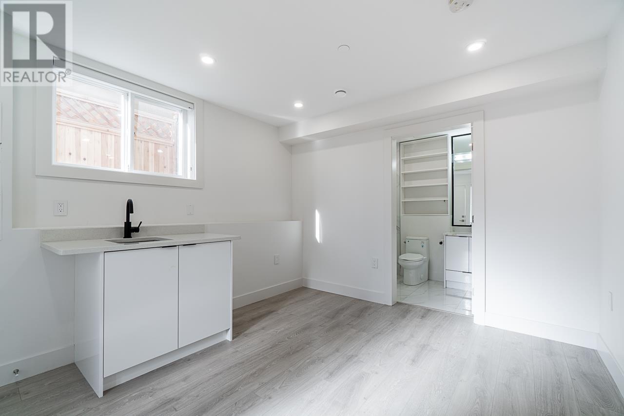 #2 1876 E 49th Avenue, Vancouver, British Columbia  V5P 1T3 - Photo 19 - R2858929
