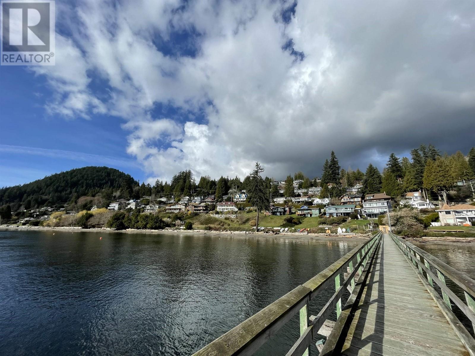 1249 Point Road, Gibsons, British Columbia  V0N 1V1 - Photo 1 - R2857359