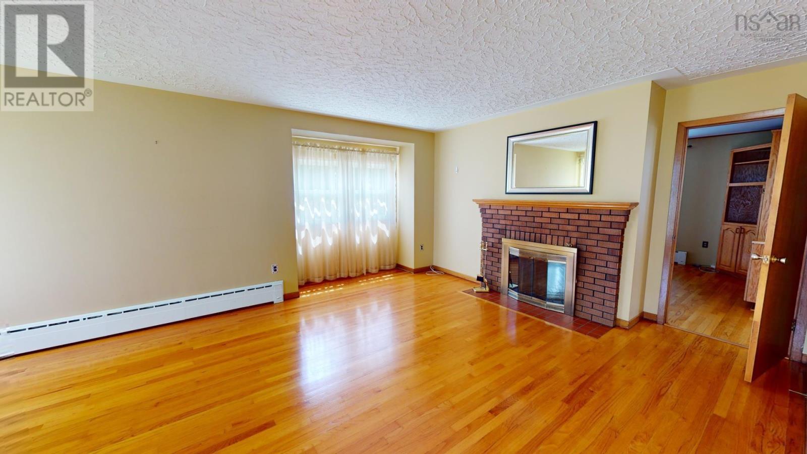 61 Patterson Street, Pictou, Nova Scotia  B0K 1H0 - Photo 3 - 202404516