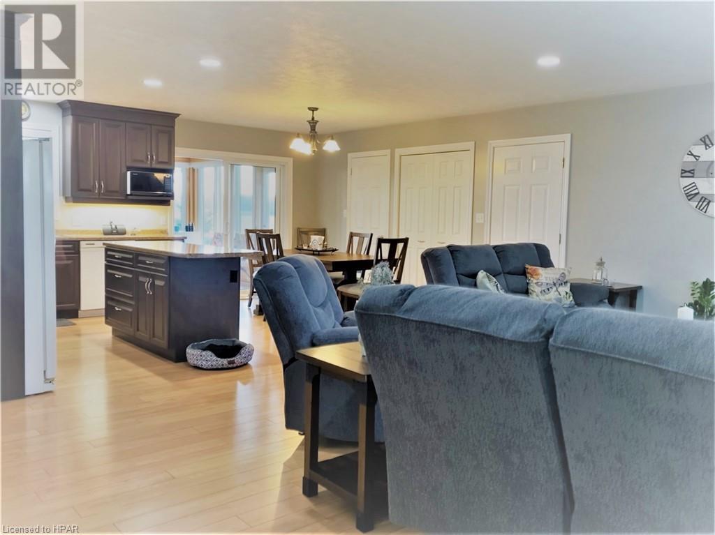 84141 London Road, North Huron, Ontario  N0M 1H0 - Photo 3 - 40553841