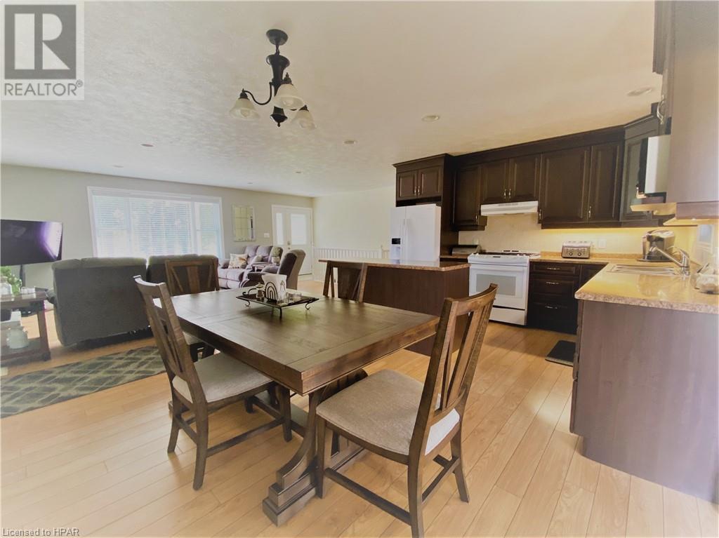 84141 London Road, North Huron, Ontario  N0M 1H0 - Photo 6 - 40553841