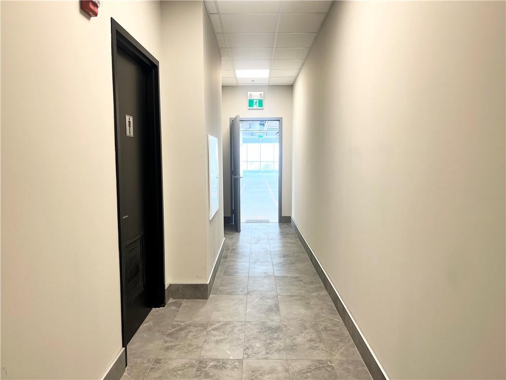 13 Windward Drive, Unit #302, Grimsby, Ontario  L3M 4E8 - Photo 12 - H4187748