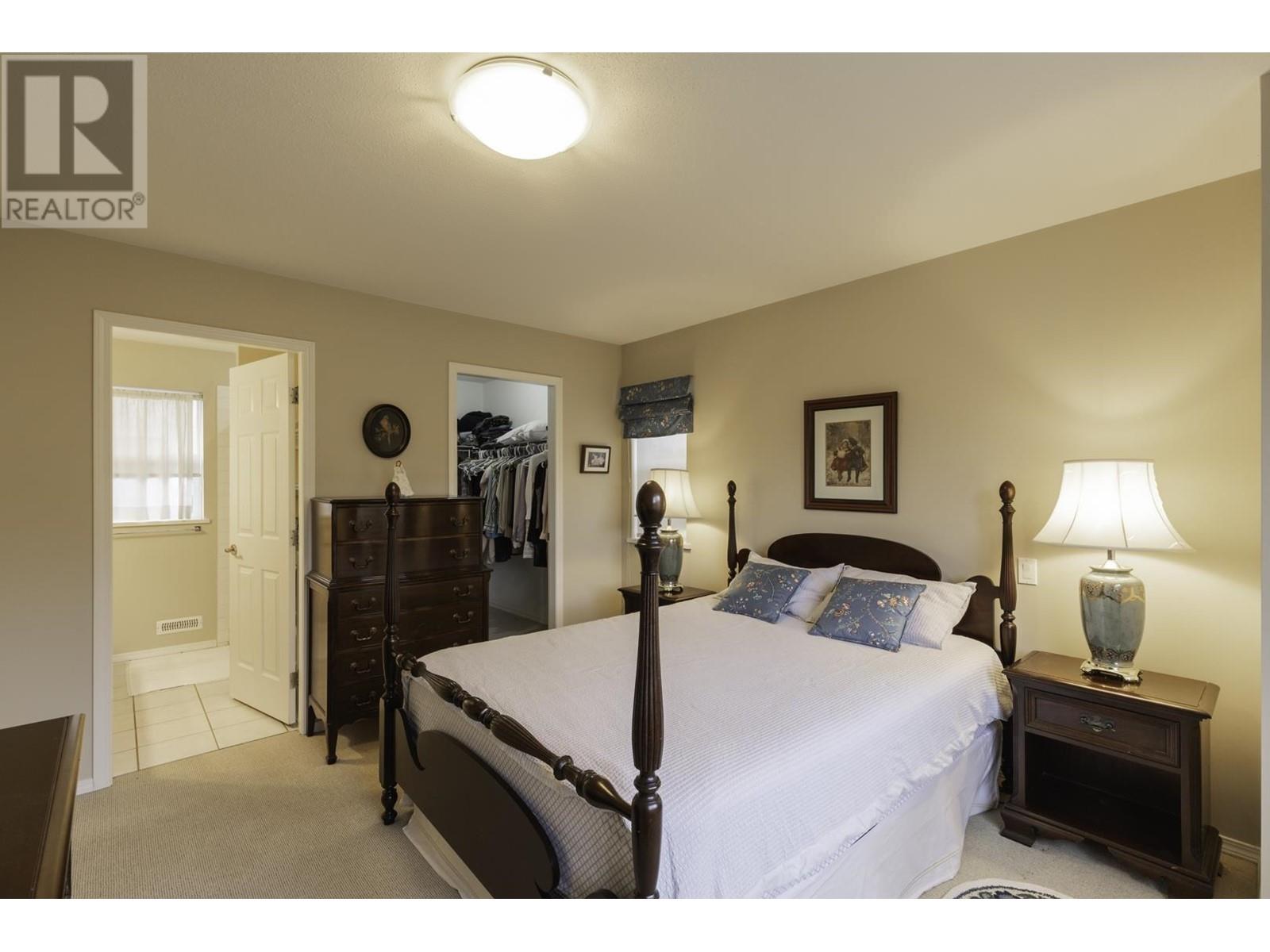 729 Hillcrest Road, Gibsons, British Columbia  V0N 1V9 - Photo 15 - R2859050