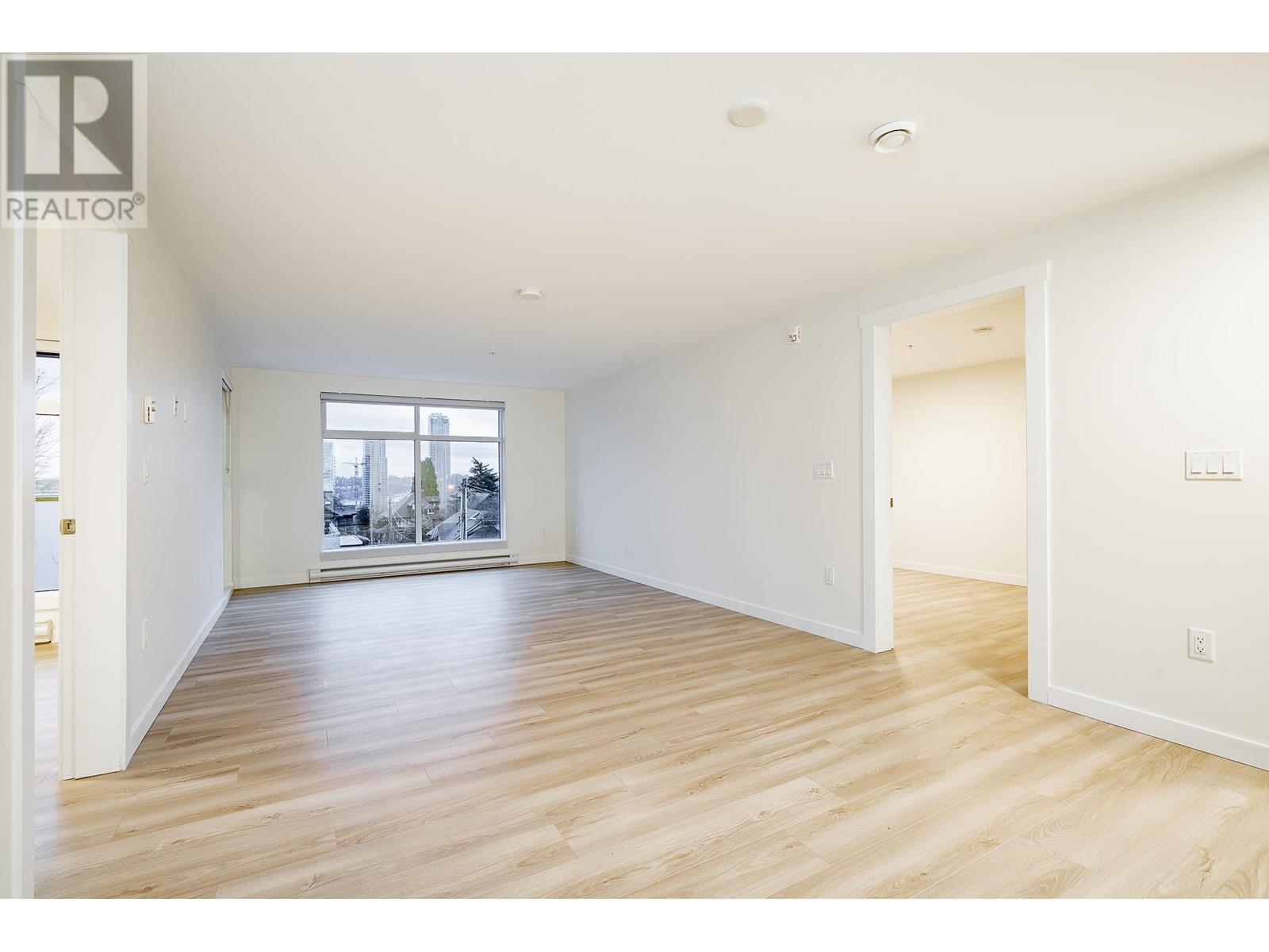 203 232 Sixth Street, New Westminster, British Columbia  V3L 3A4 - Photo 8 - R2858728