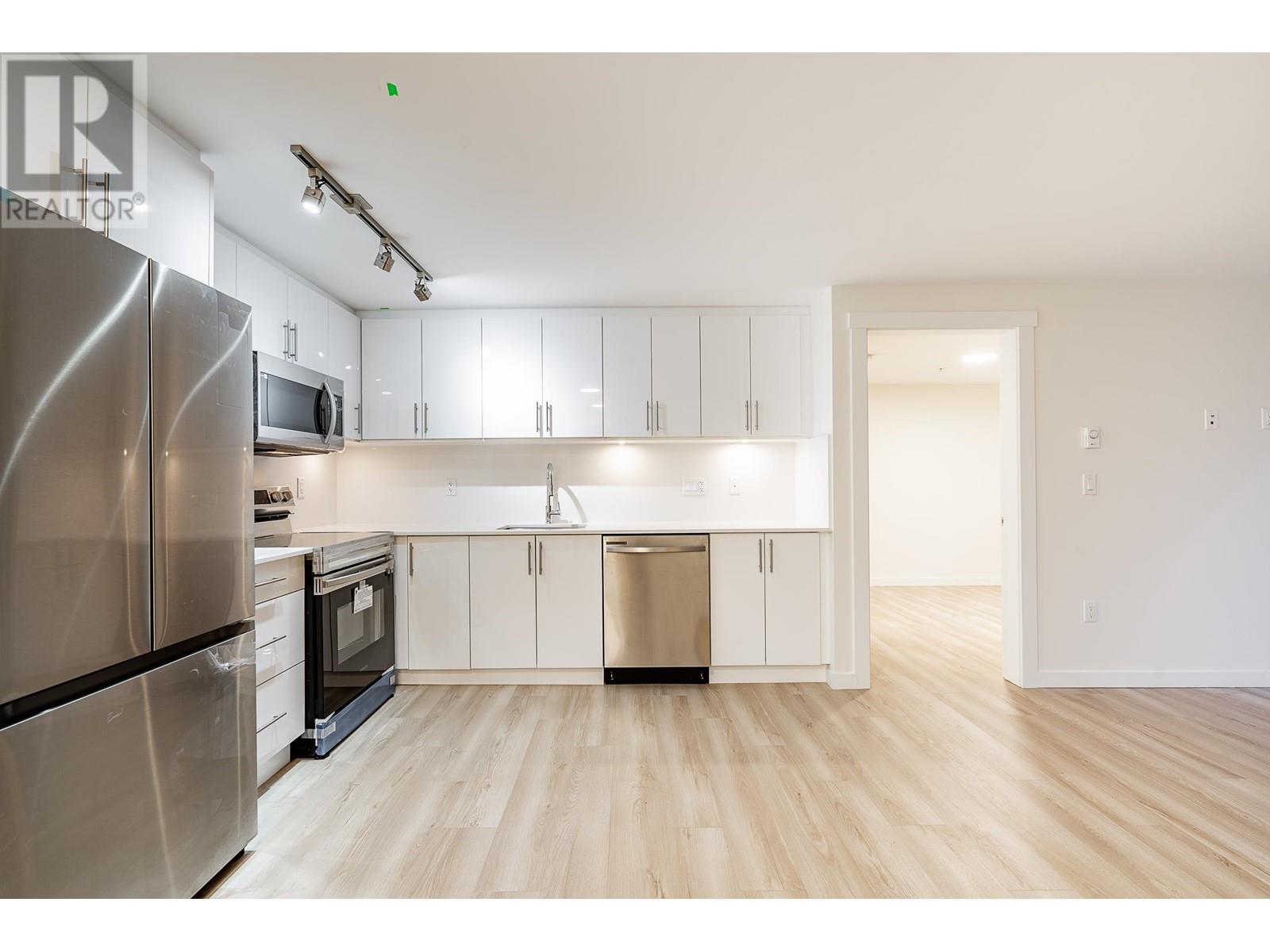 203 232 Sixth Street, New Westminster, British Columbia  V3L 3A4 - Photo 16 - R2858728