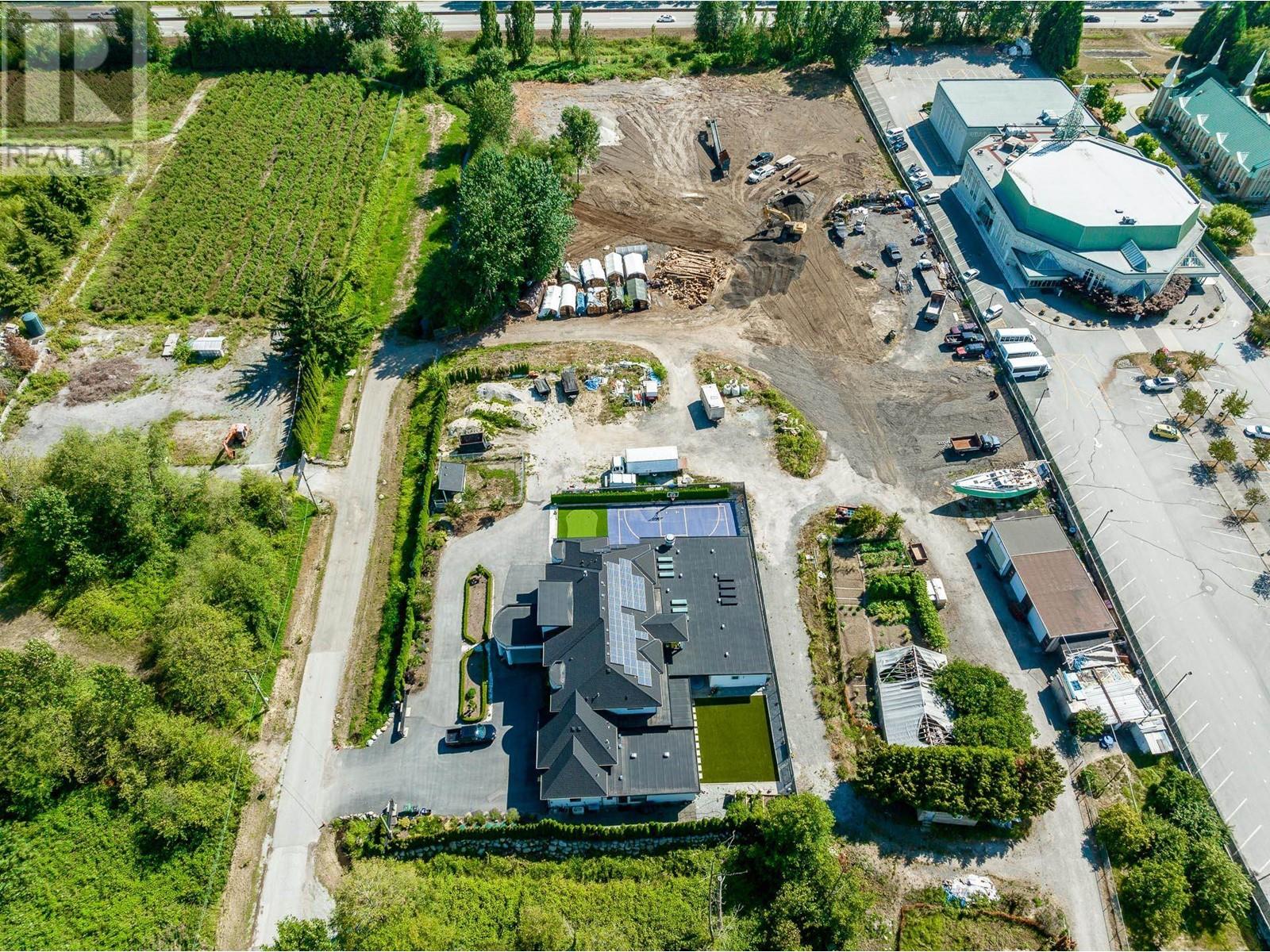 Listing Picture 22 of 23 : 8755 ROYAL OAK AVENUE, Burnaby / 本拿比 - 魯藝地產 Yvonne Lu Group - MLS Medallion Club Member