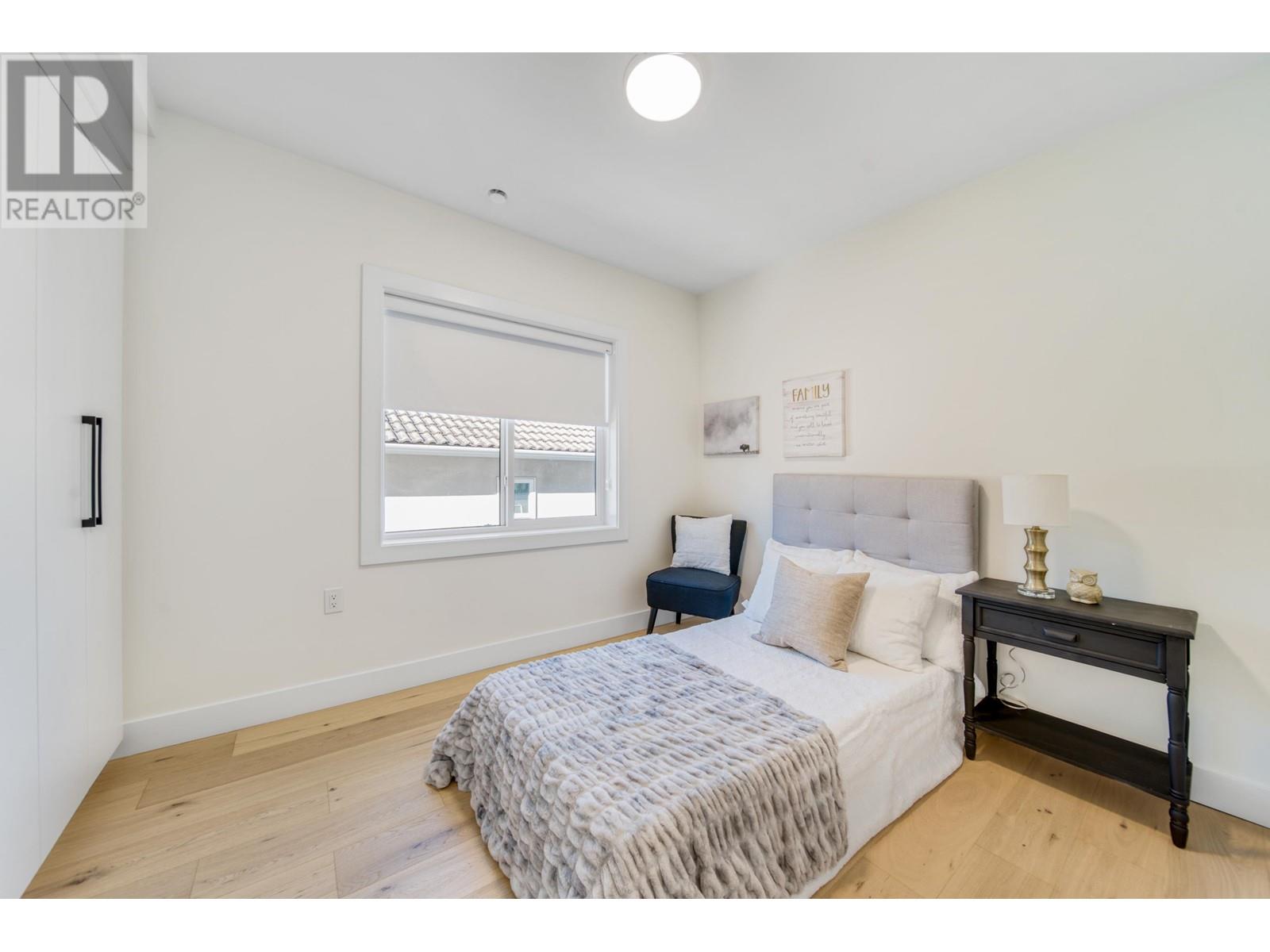 2 2537 E 20th Avenue, Vancouver, British Columbia  V5M 2T5 - Photo 10 - R2859189