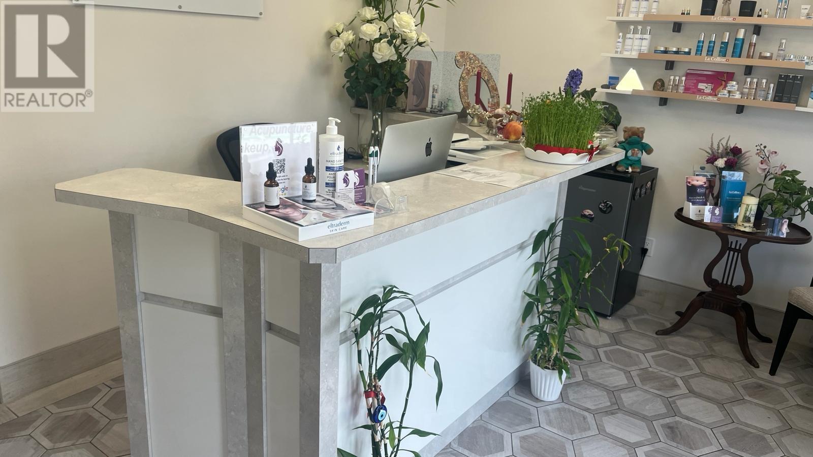 11029 CONFIDENTIAL, north vancouver, British Columbia