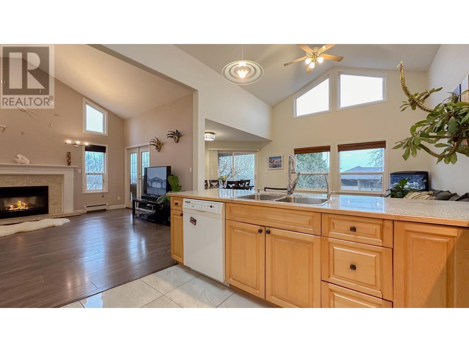 1012 Rochester Avenue, Coquitlam, British Columbia  V3K 2W7 - Photo 16 - R2858861