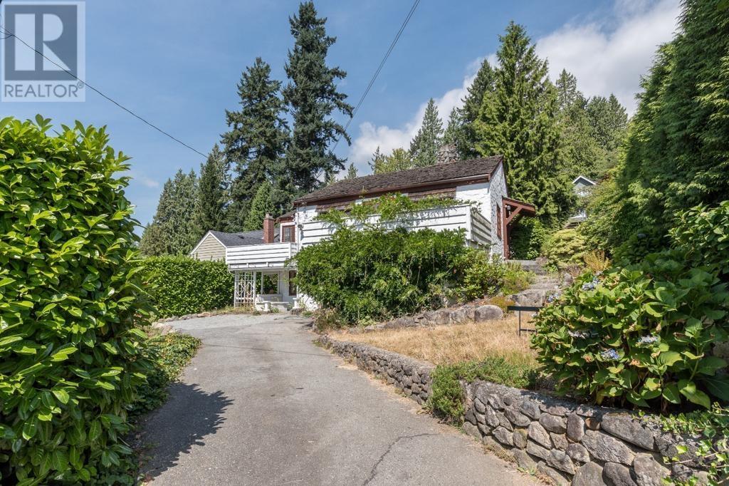 2671 Ottawa Avenue, West Vancouver, British Columbia  V7V 2T6 - Photo 12 - R2858171