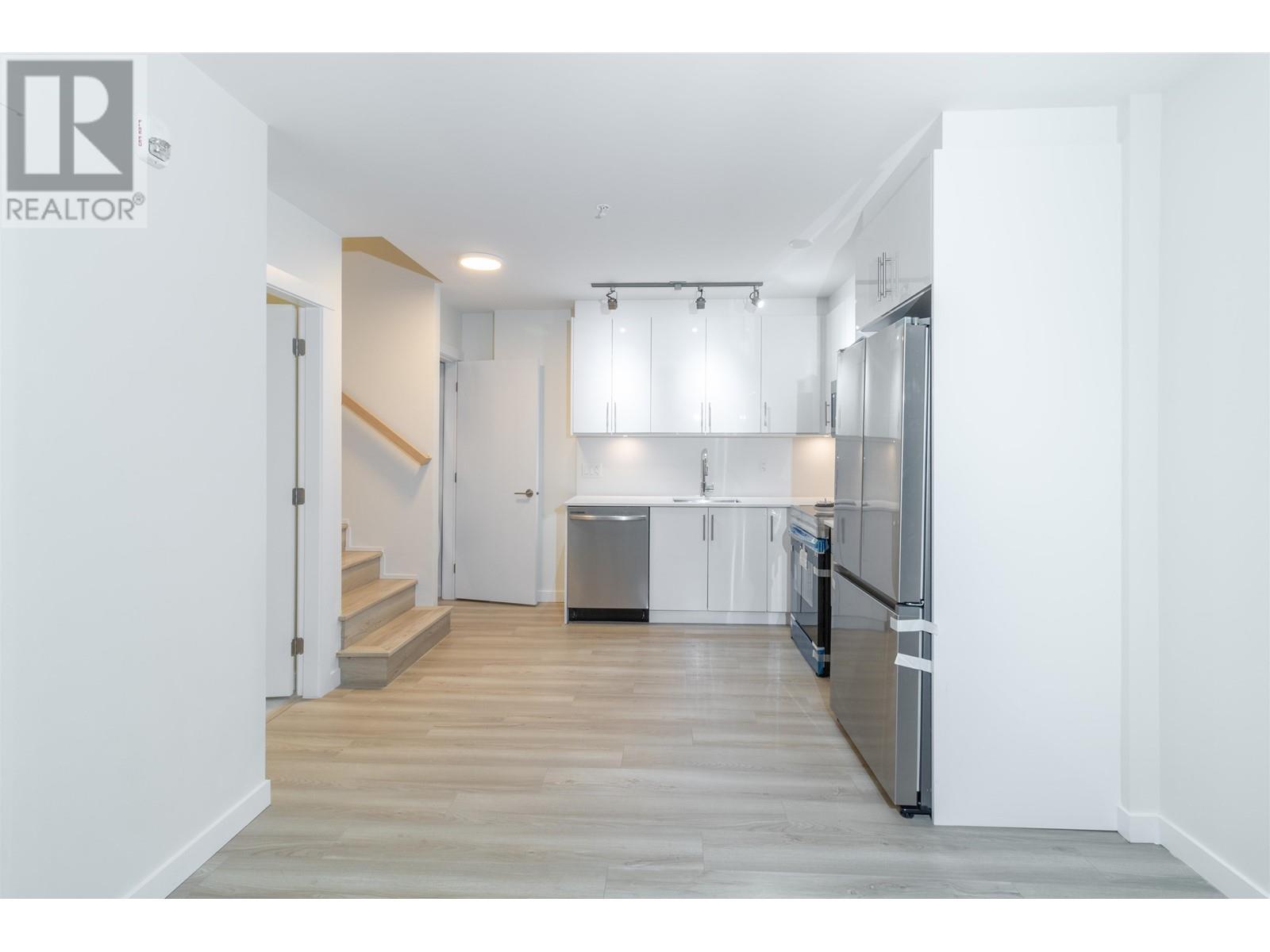 104 232 Sixth Street Street, New Westminster, British Columbia  V3L 3A4 - Photo 9 - R2858852