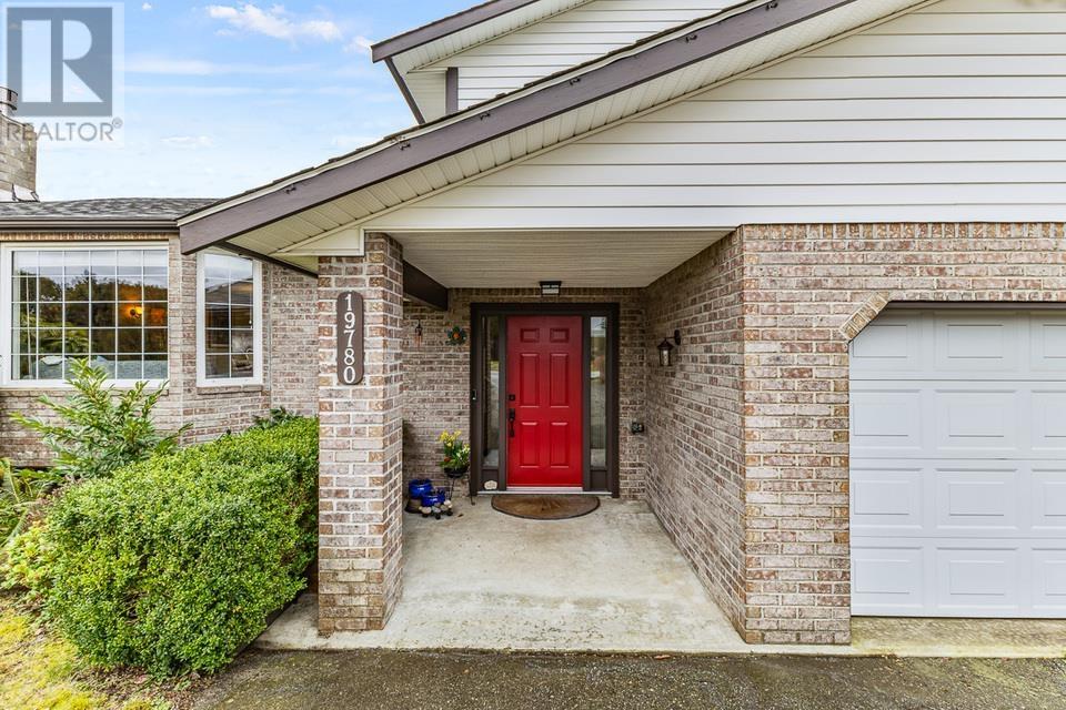 19780 S Wildwood Crescent, Pitt Meadows, British Columbia  V3Y 1N1 - Photo 3 - R2858995