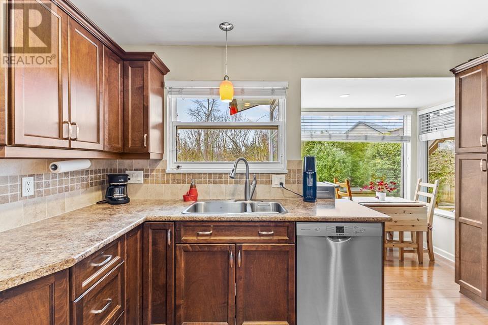 19780 S Wildwood Crescent, Pitt Meadows, British Columbia  V3Y 1N1 - Photo 14 - R2858995