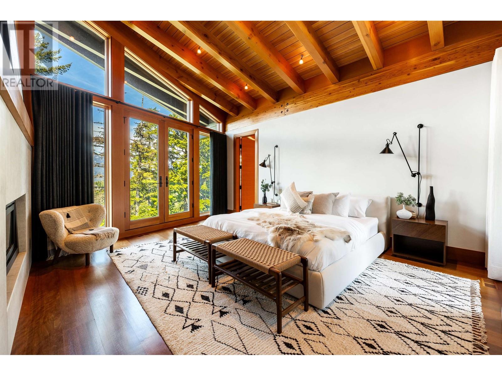 3855 Sunridge Court, Whistler, British Columbia  V8E 0W1 - Photo 11 - R2859260