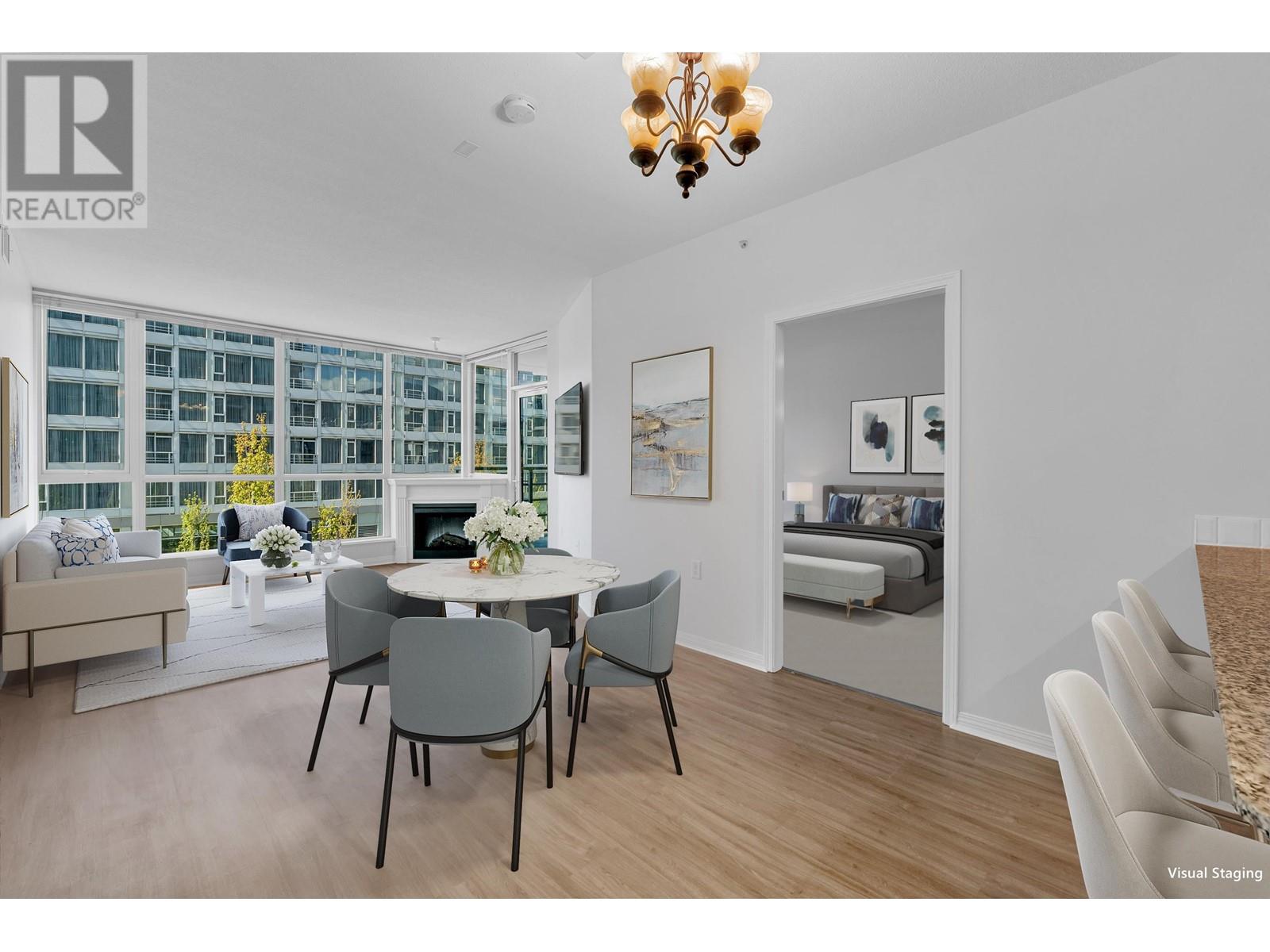 503 138 E Esplanade, North Vancouver, British Columbia  V7L 4X9 - Photo 2 - R2858331