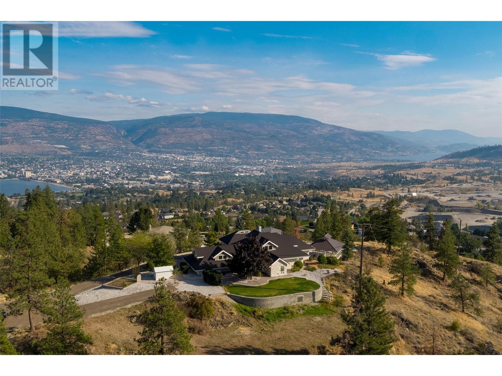 2632 Forsyth Drive, Penticton, British Columbia  V2A 8Y9 - Photo 1 - 10302340