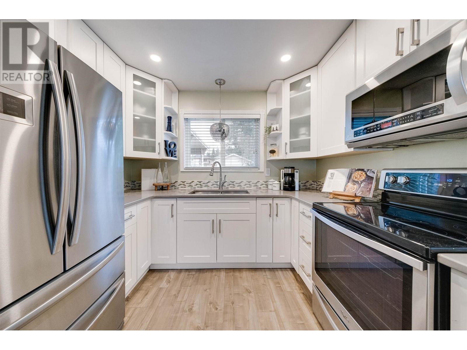 1783 Dorset Avenue, Port Coquitlam, British Columbia  V3B 2A3 - Photo 3 - R2858284