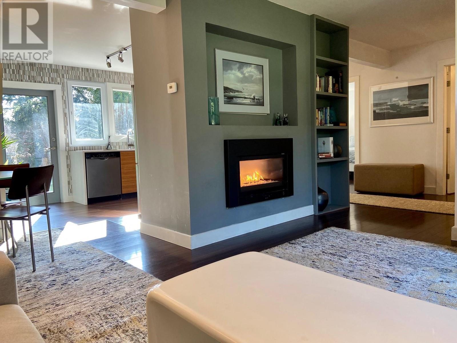 553 W 24 Street, North Vancouver, British Columbia  V7M 2E2 - Photo 7 - R2859057